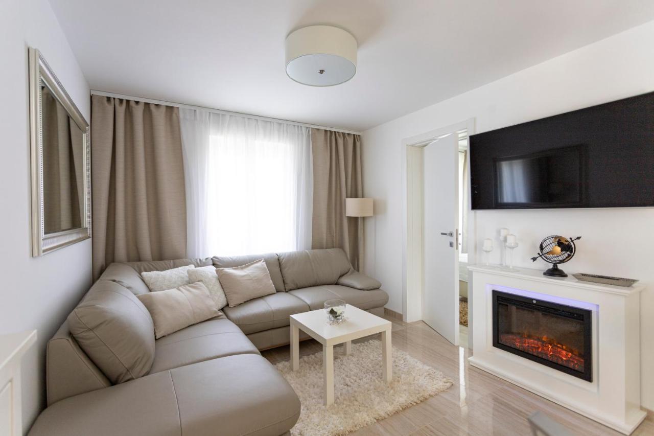 Luxury Mantinela Apartment マリンスカ エクステリア 写真